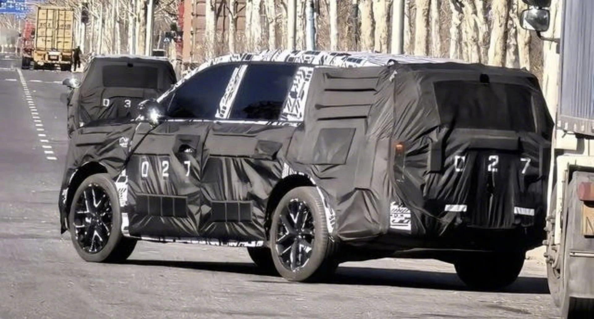 YU9：6/7座大型SUV，主打全家长途出行。SU7 L：车长或将超过5.2米，