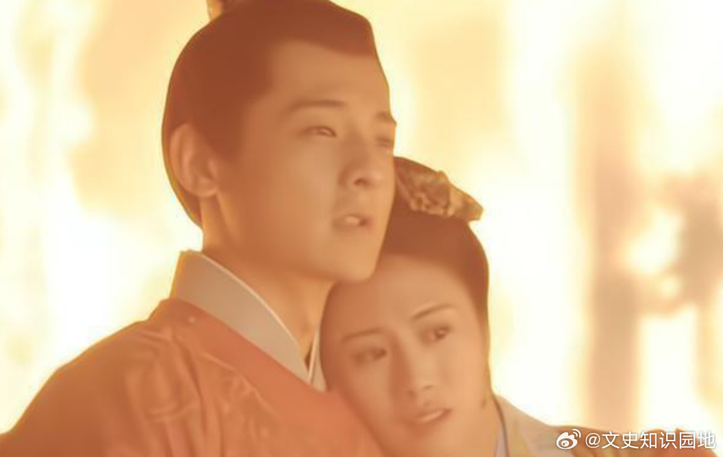 1398 年，朱元璋离世，年轻的建文帝朱允炆登上皇位。看着手握兵权、镇守各地的叔