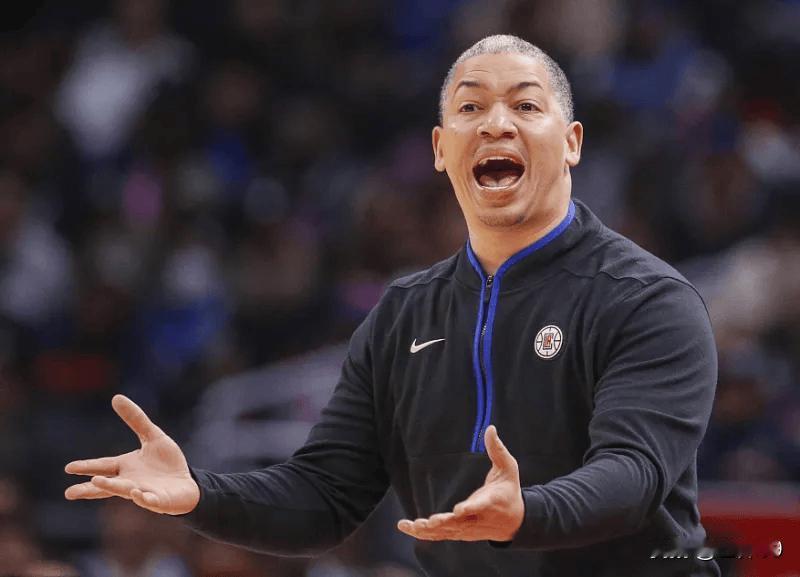 这赛季的快船和国王堪称NBA“难兄难弟”，处境着实扎心[捂脸]！快船深陷3连败泥