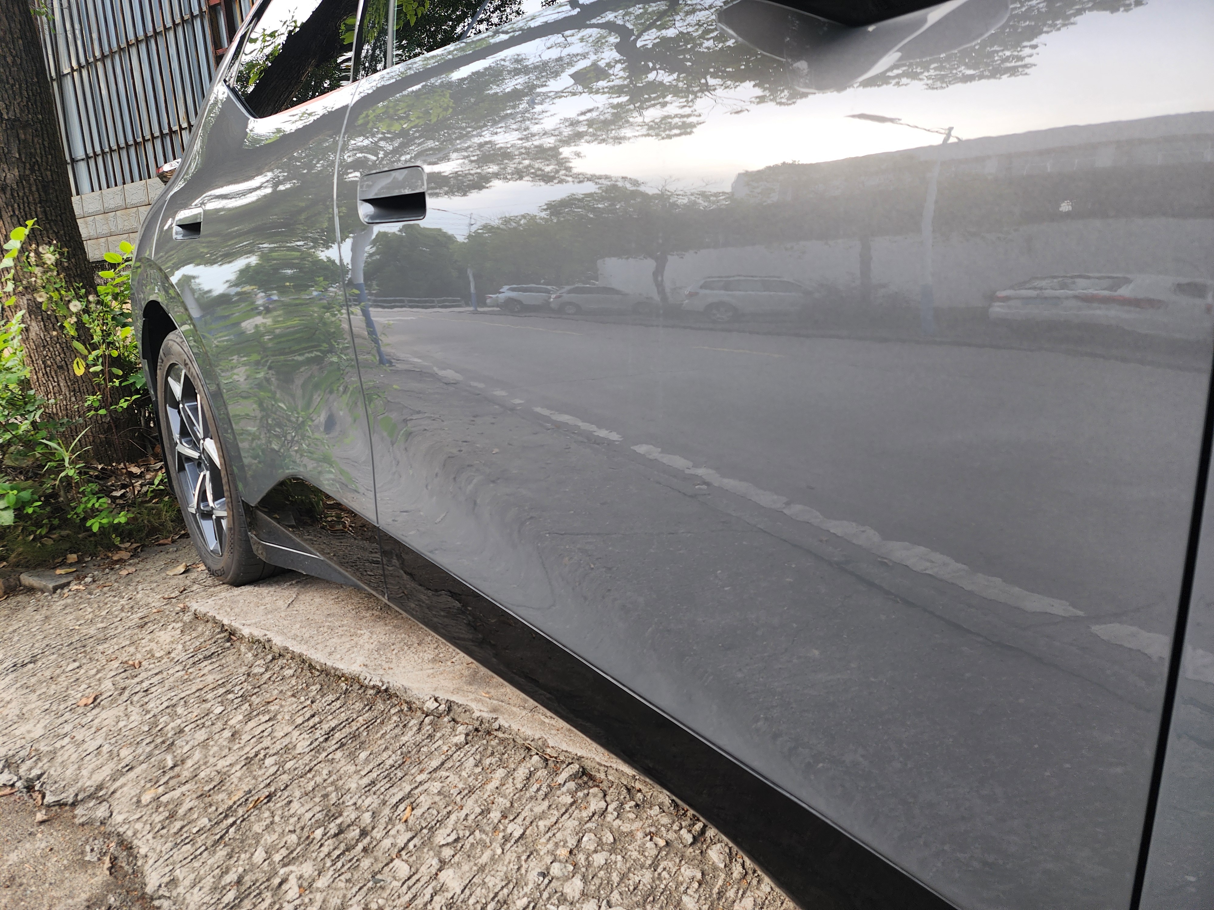 嗯～这次喷的漆还不错嘛！道路千万条，安全第一条⚠️以后要时刻保持眼观六路耳听八方