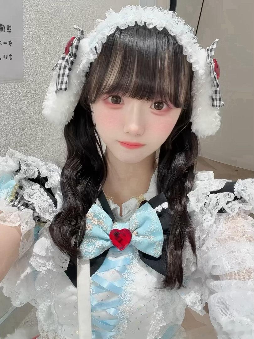 小葵粗门拍美美照片去咯～～（花嫁补货后还有最后两张～下单2张默认公主团和奶油团和
