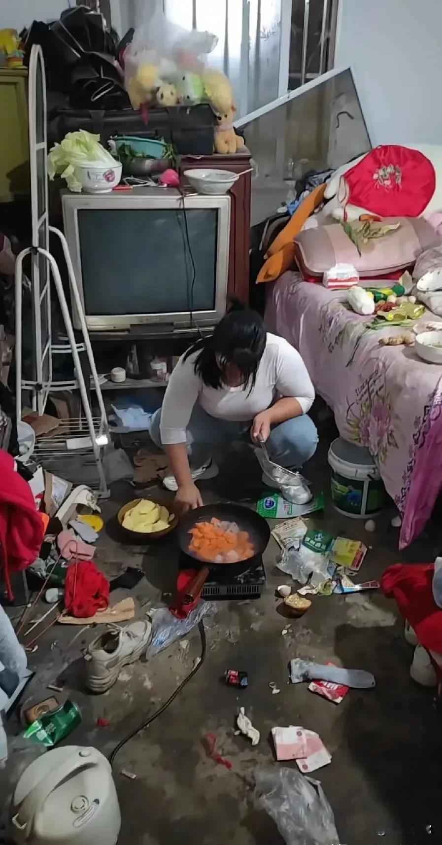 如果一个好男人，娶到一个这样的女人做老婆，这个男人也真够呛的。家里又乱又脏都不收