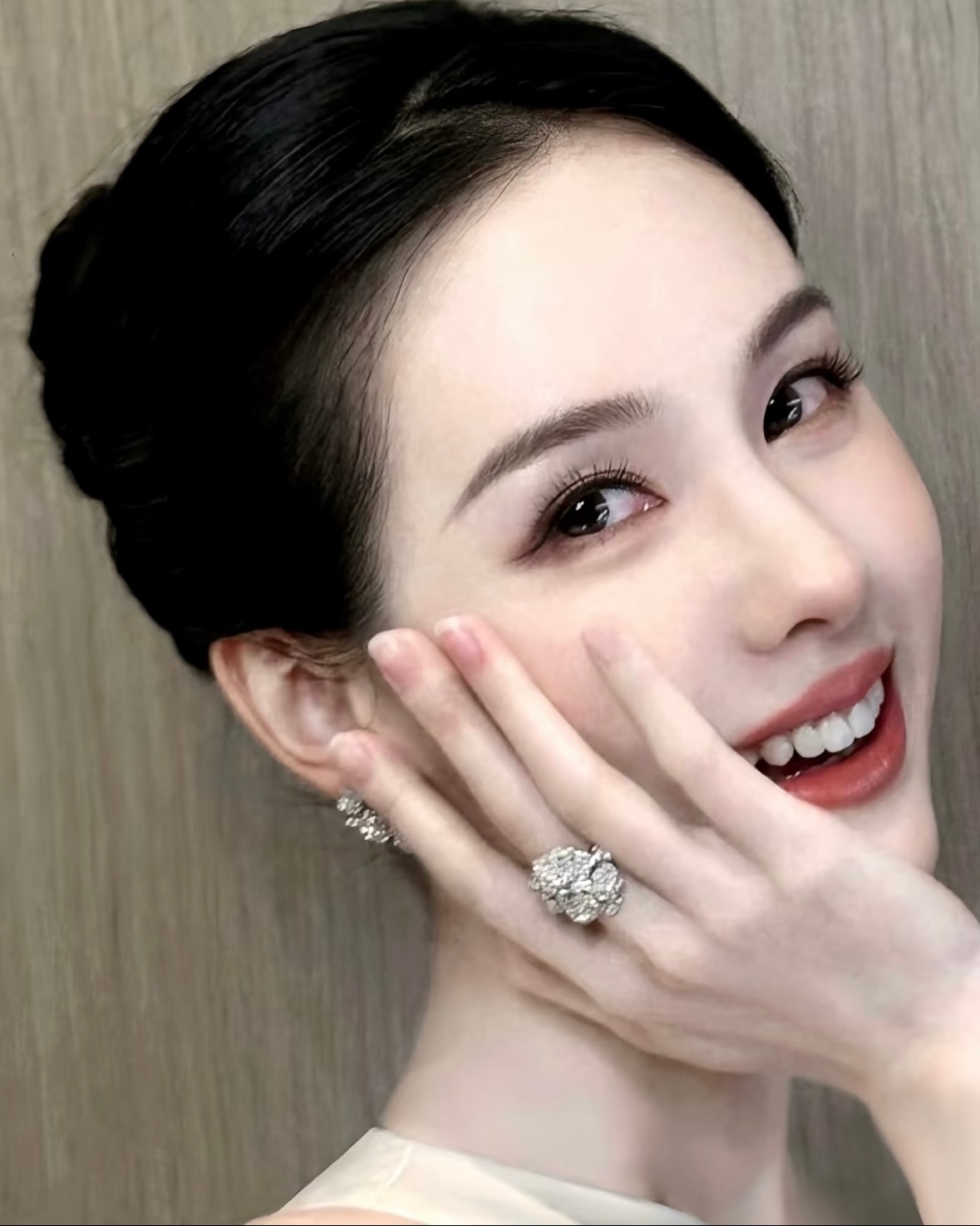 陈都灵直播【陈都灵】娶到心爱的人就像打了胜仗 ​​​