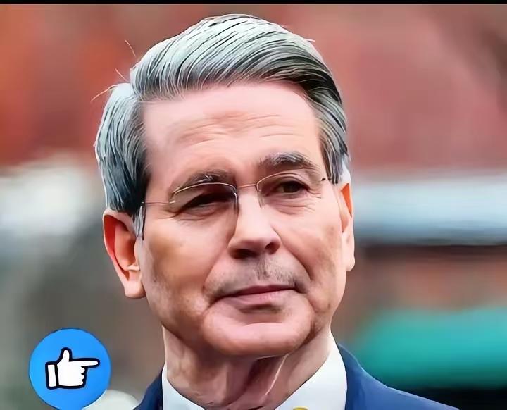 美国财长贝森特最近不停的暗示，中国既然可以管制稀土出口，那么中国也有几十万留学生