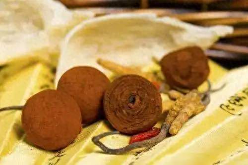 带状疱疹，长在头、背、腰、四肢处？4中成药对症用，清湿热火毒