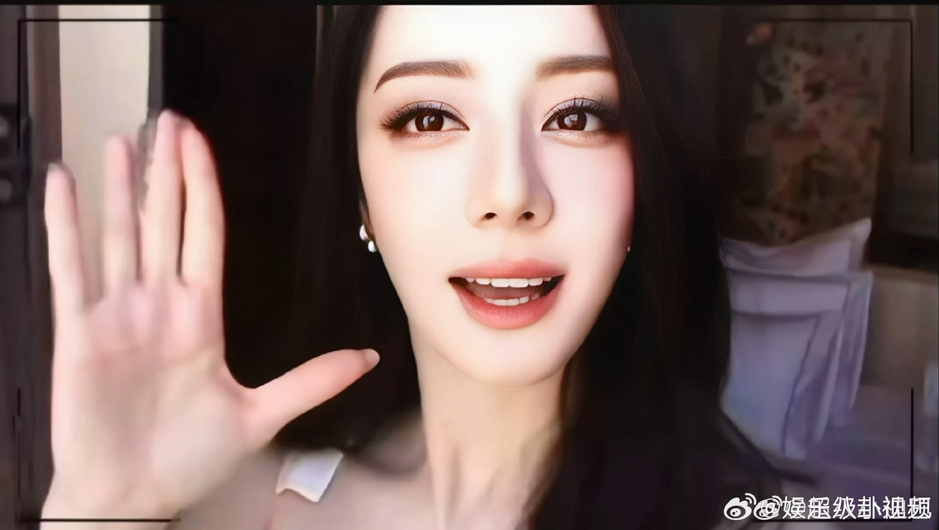 王亚飞给迪丽热巴化过最香的妆 香迷糊了香迷糊了！！热巴这张脸配上这个妆，我隔着屏