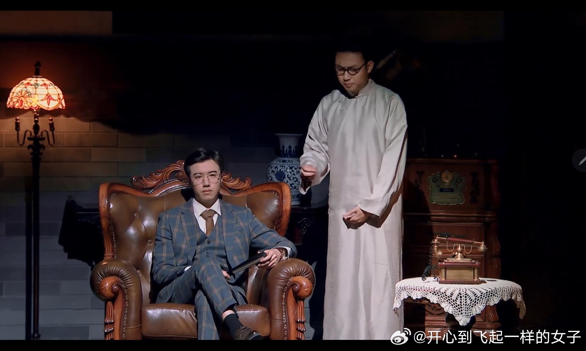 张哲华去看鑫仔电影首映礼了 从《少爷和我》到现在的电影首映礼，张哲华和鑫仔的友情