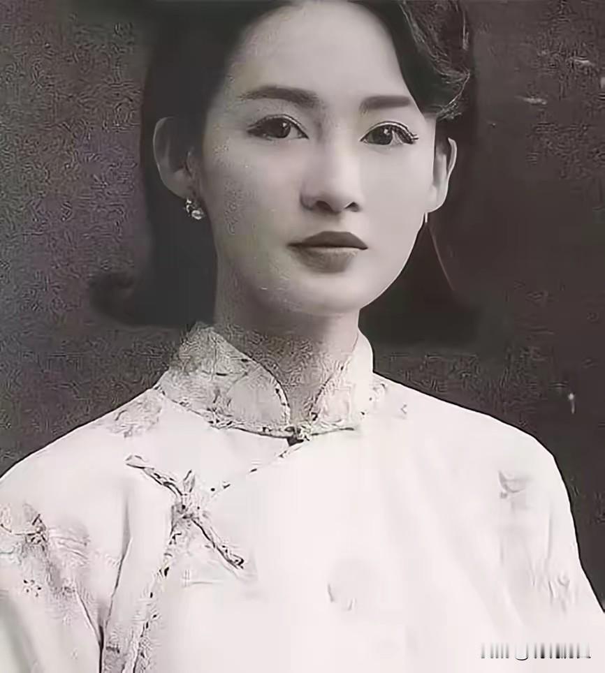 1918年，一女子结婚6年不能生育，被丈夫赶出家门。之后，她被一名年轻军官看上。