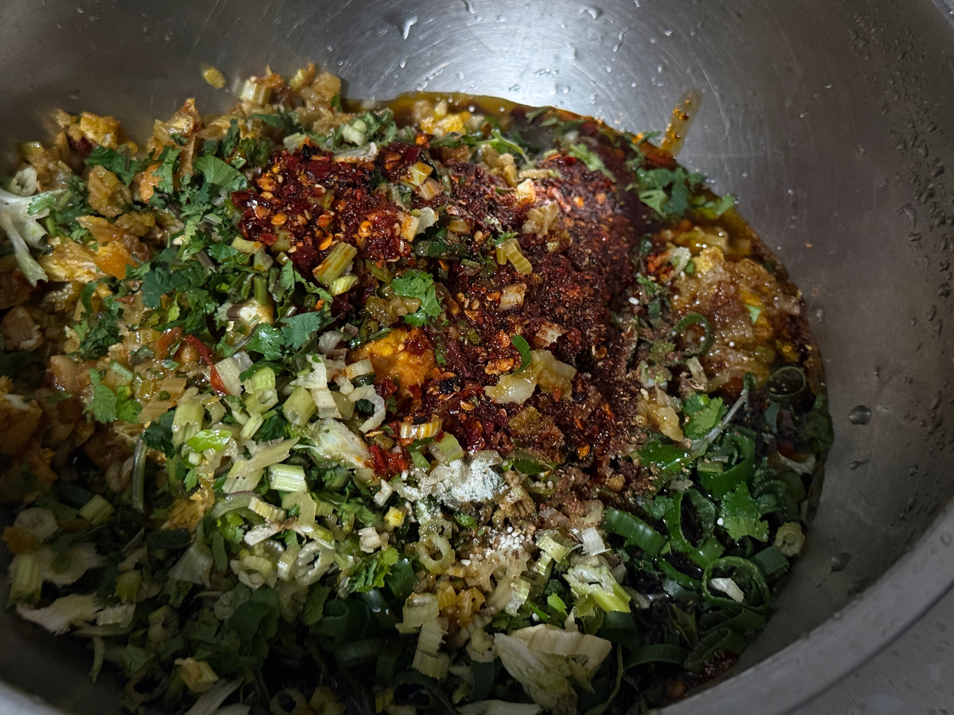 初一早上帅比们老家都吃啥？我们这儿吃汤圆和面条6点还要放鞭炮，直接被我爸炸醒都江