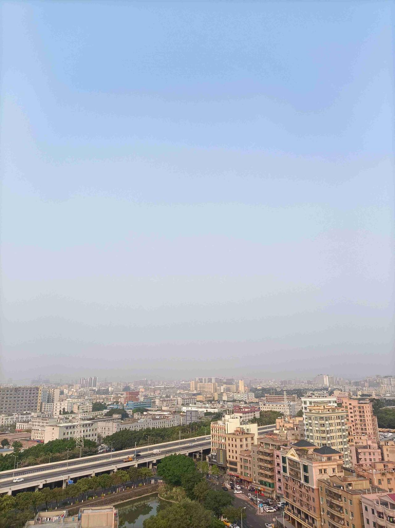 我的今日状态：😁轻松愉快
我这里的天气：🌤️多云:深圳今日多云，气温21度到