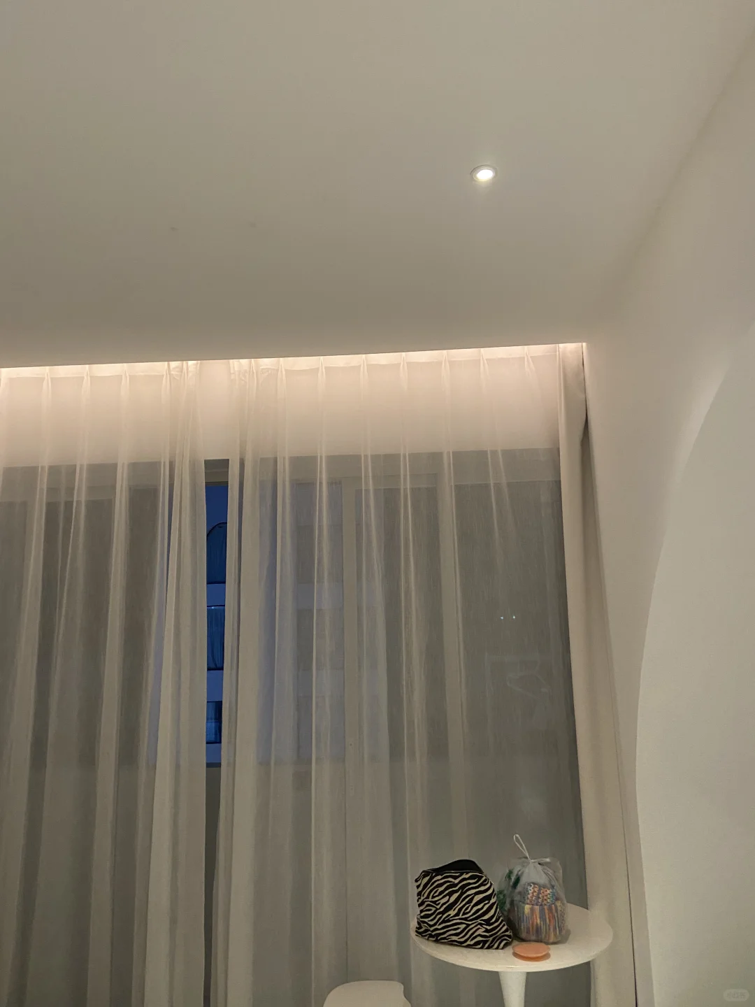 出来玩啦～奶白色装修挺好看的