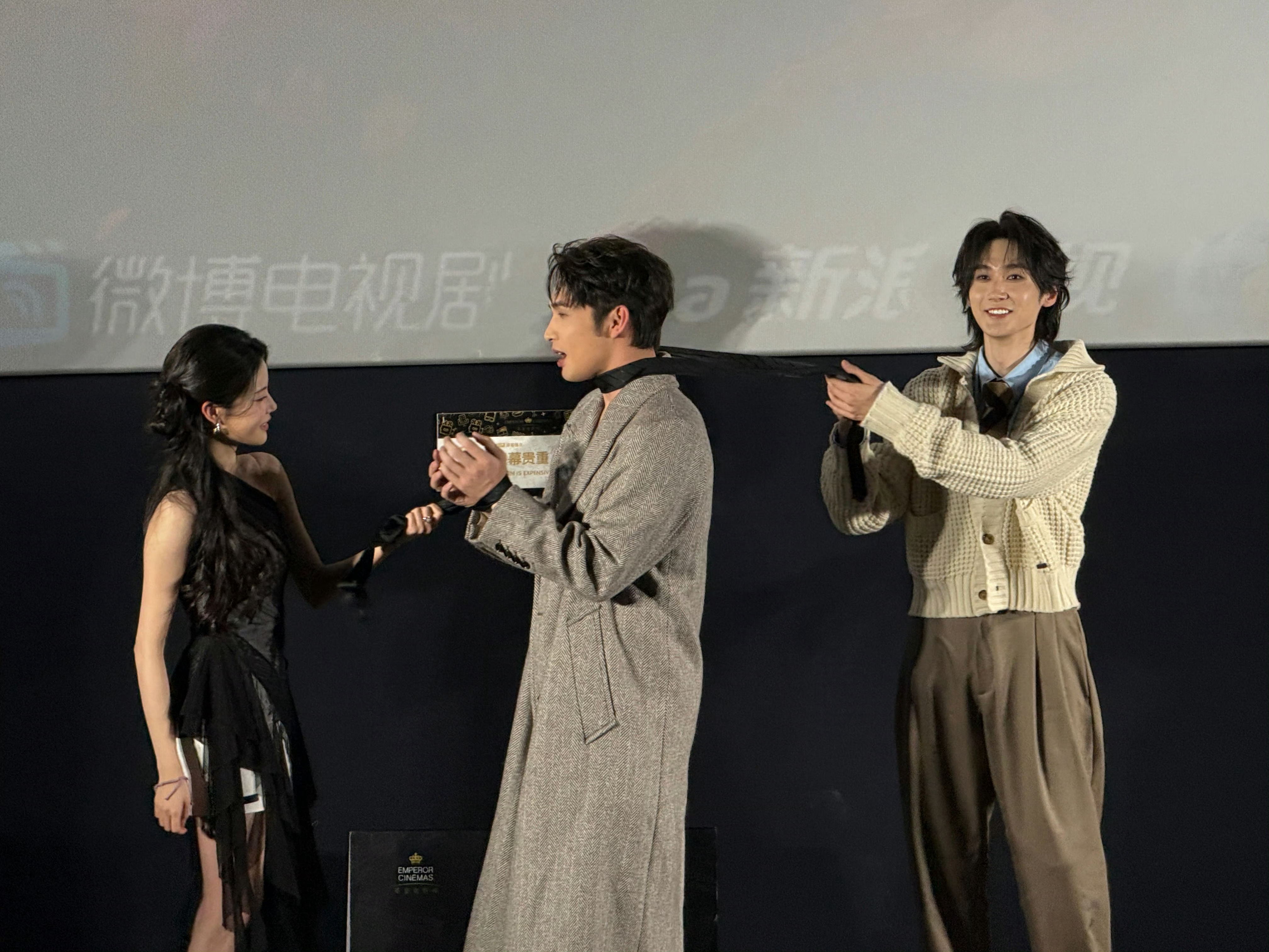 我们《千朵桃花一世开》有自己的燃冬！！张彬彬 孙珍妮 汪铎 三折叠怎么折都有cp