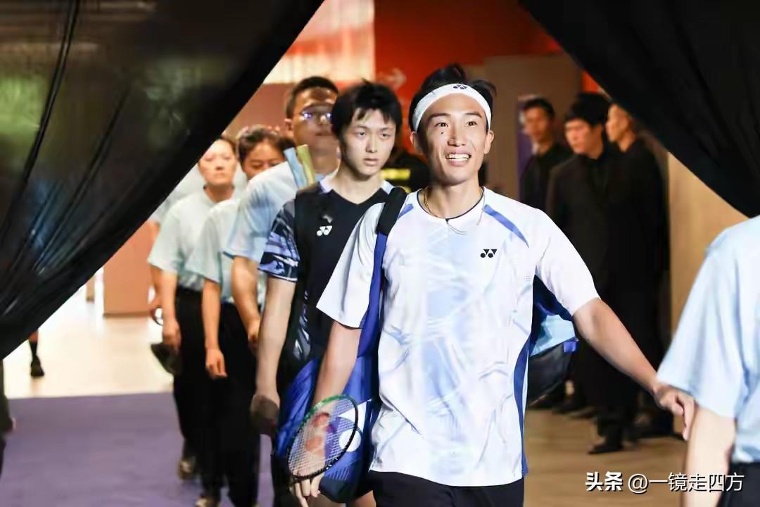 尤尼克斯上海羽毛球公开赛于昨日下午在上海体育馆收官，赛事“人气王”日本名将桃田贤