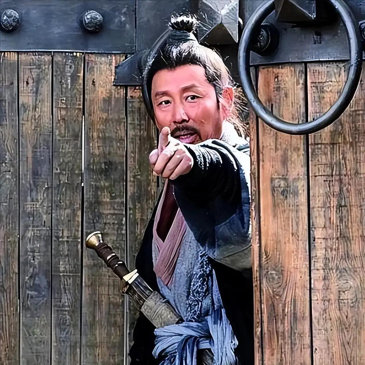 一个朋友问我，现在干实体为什么这么难？

朋友知道我喜欢故弄玄虚，所以先给我情绪