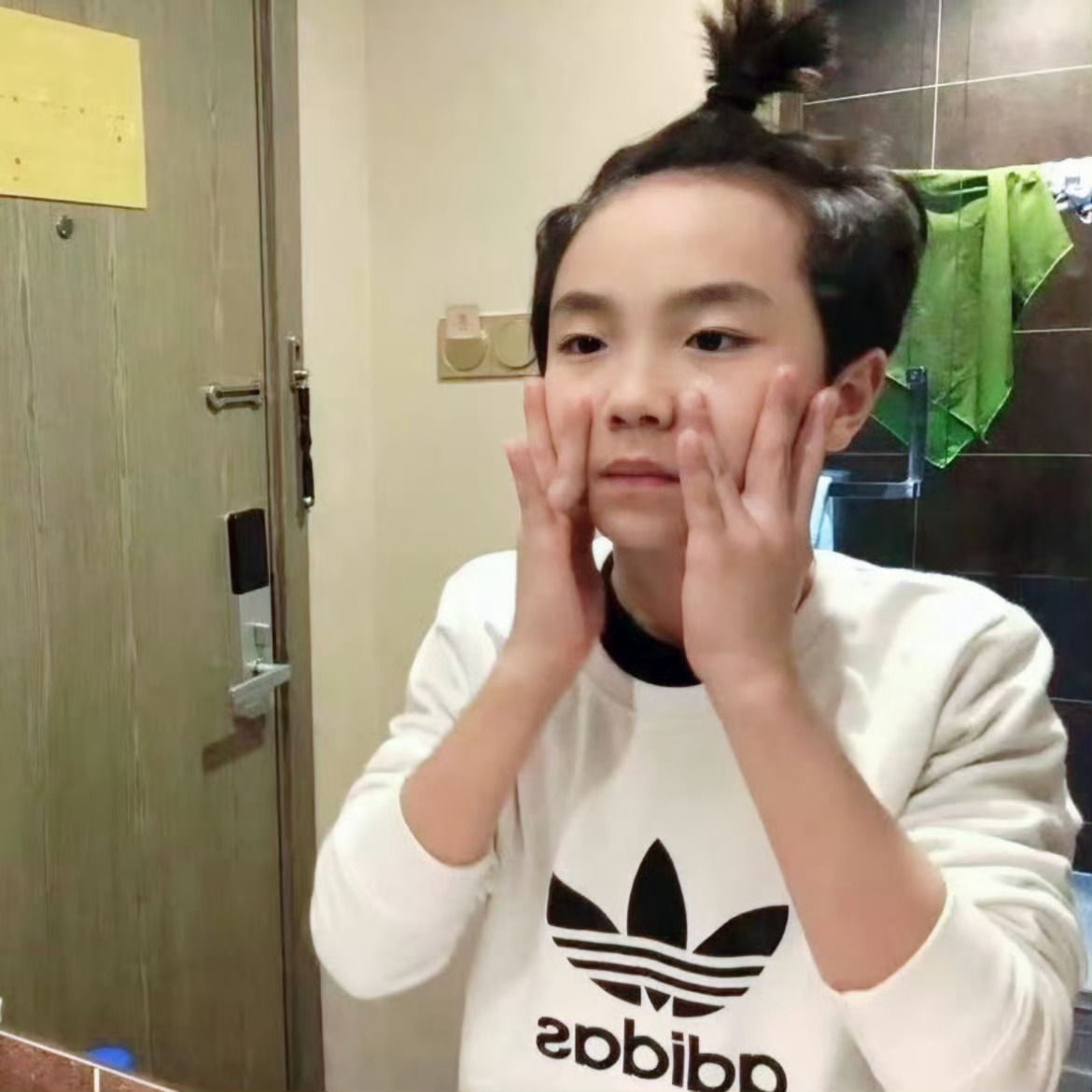 【4582】妈咪放心，小饼绝对不会晒黑滴