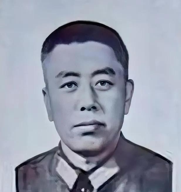 1979年，副师长赵连玉从越南战场返回祖国途中。不幸被一枪击中身亡。搜查之后，竟