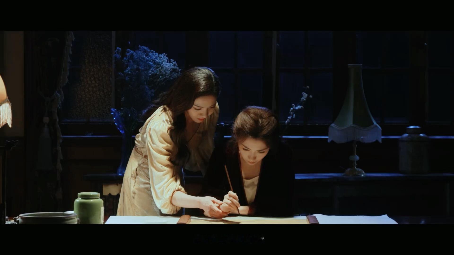 二人转还得看两个女人演