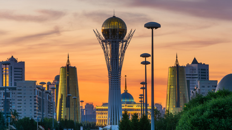 哈萨克斯坦议员投票禁止“LGBTQ宣传”哈萨克斯坦议会下院通过了一项法案，禁止在