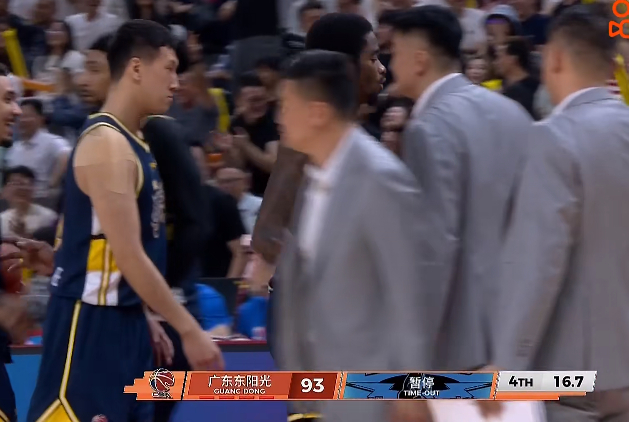 还好有个萨姆纳。。。。。。广东男篮vs北京男篮