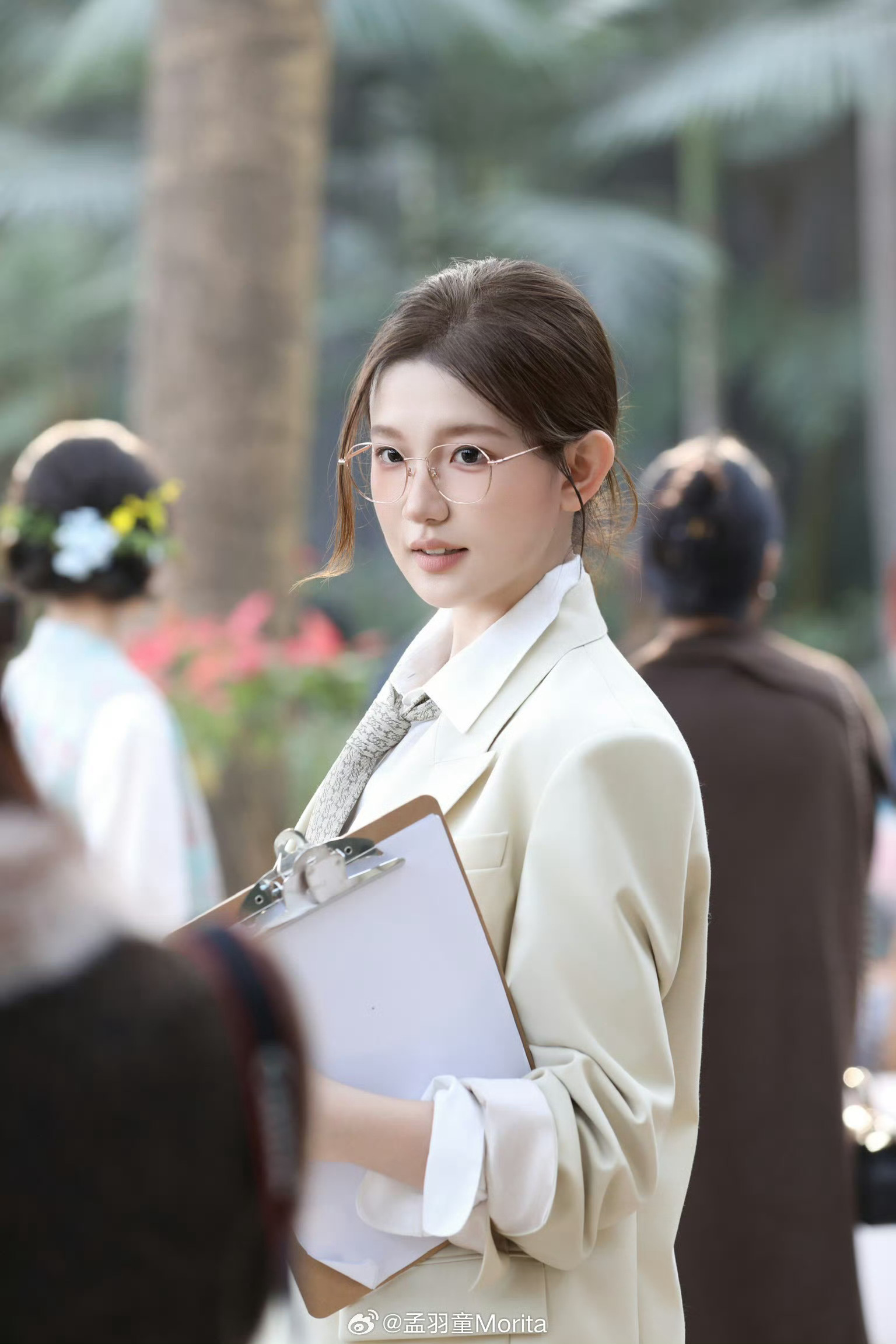 孟羽童自曝失恋一周无法工作初入职场金融季开播孟羽童在节目里坦诚曾因失恋一周无法工