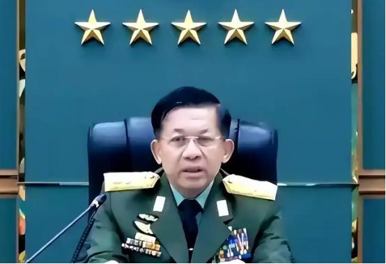 敏昂莱当选缅甸总统，标志着缅甸政坛进入新阶段。这位军方强人卸下军装就任总统，看似