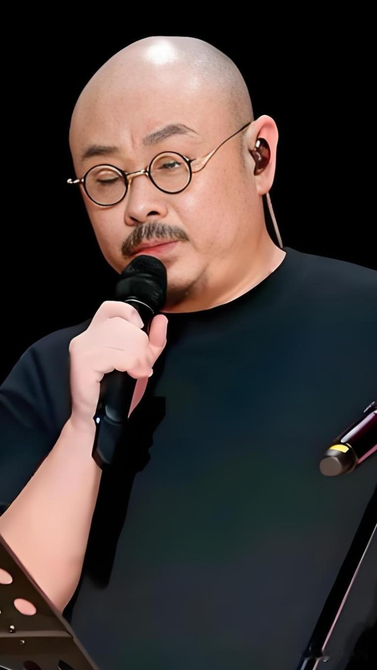 要说普通老百姓心里的偏向，答案其实早就摆在明面上，大众偏爱刀郎，从来不是盲目站队