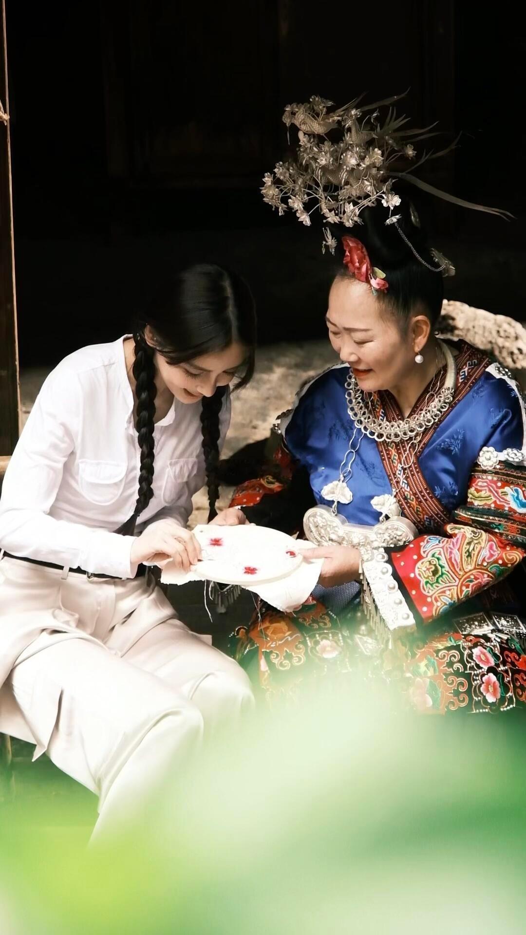 angelababy angelababy露娜 “夏蝉吟颂着夏日交响曲 晚风携带