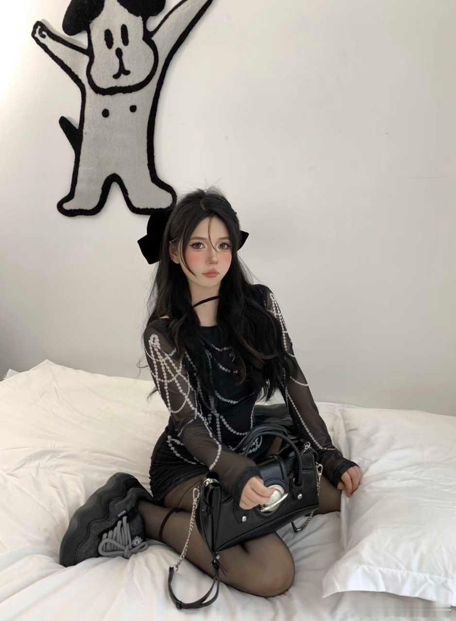 黑色 ​​​
