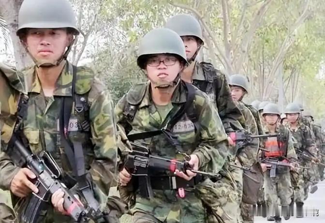 台湾问题一天拖不得，再拖下去美国驻军了，日本驻军了，英法印澳这些列强都来驻军了。
