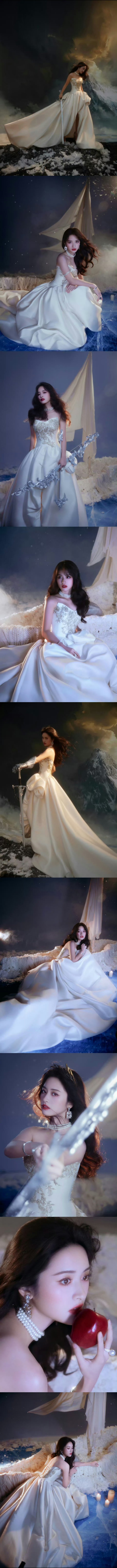 又到了最爱看的女明星出图环节🥰看看这次有哪些漂亮裙子👗！期待美女们闪耀红毯[