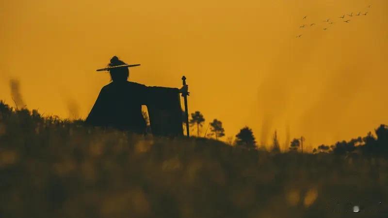 笔下刀光剑影，诚邀下联 看到“笔下刀光剑影”这个上联，感觉特别有武侠风，很带感。