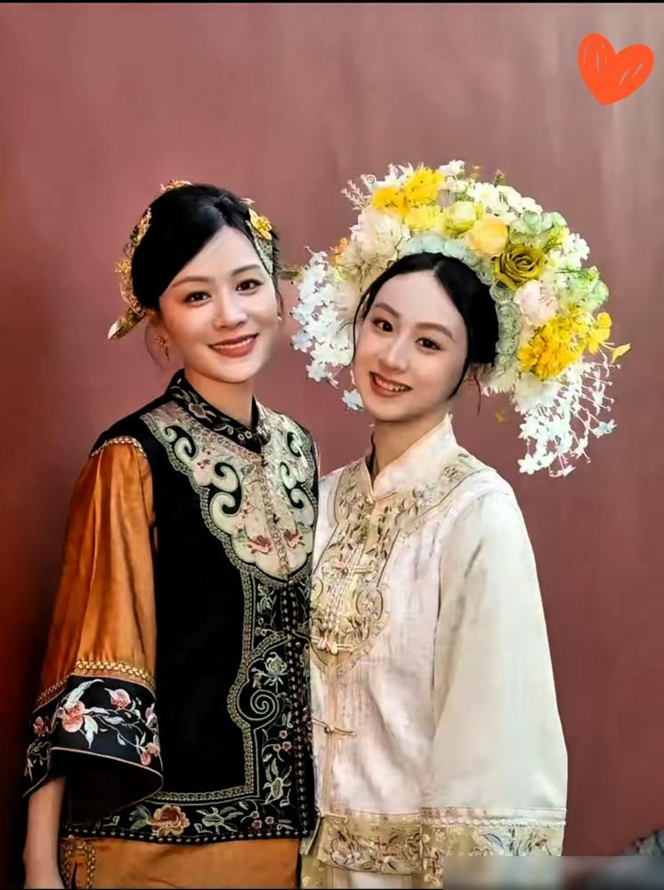 都以为森蝶是天选之女，但你不知道，她妈说她对弟弟“满眼是恨”，她爸看她摔断手第一