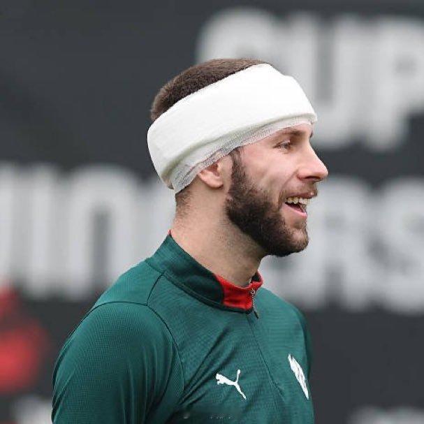 【最新预测首发】帕夫基本确定能进入替补名单，前锋线莱奥搭档普利西奇。右边阿泰卡梅