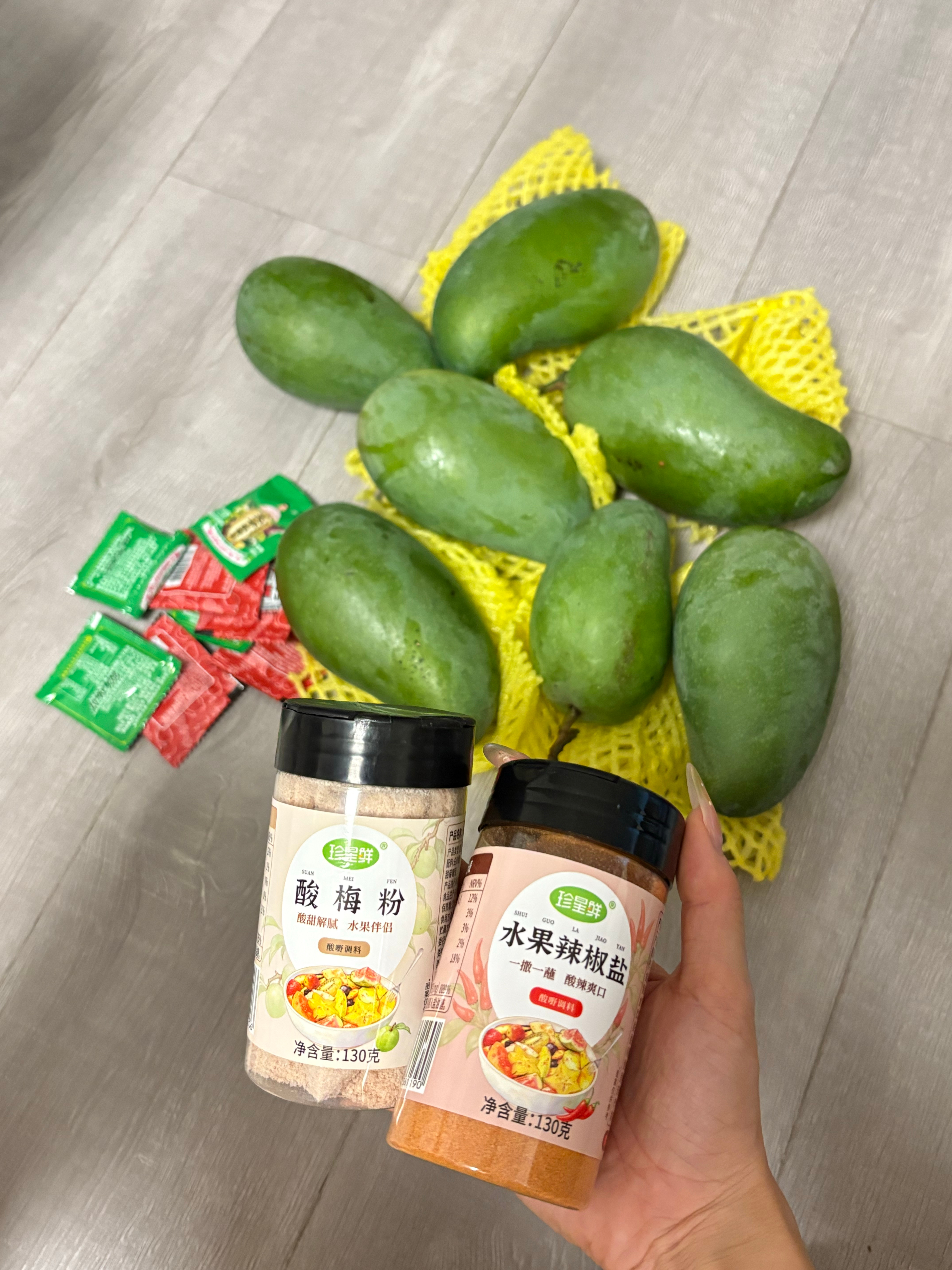 志琴宝子投喂之青芒和调味料到时候我来试试酸嘢