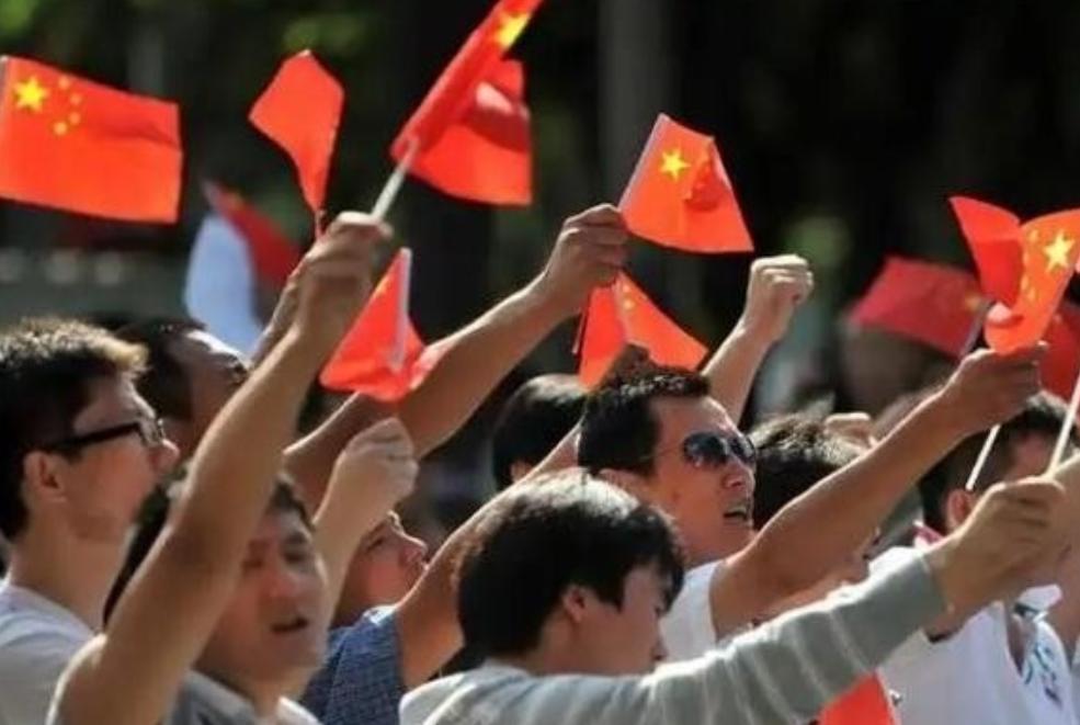 继新加坡 、 马来西亚 之后，美国华人发声！美国华人表示：中国人不要自以为是，现