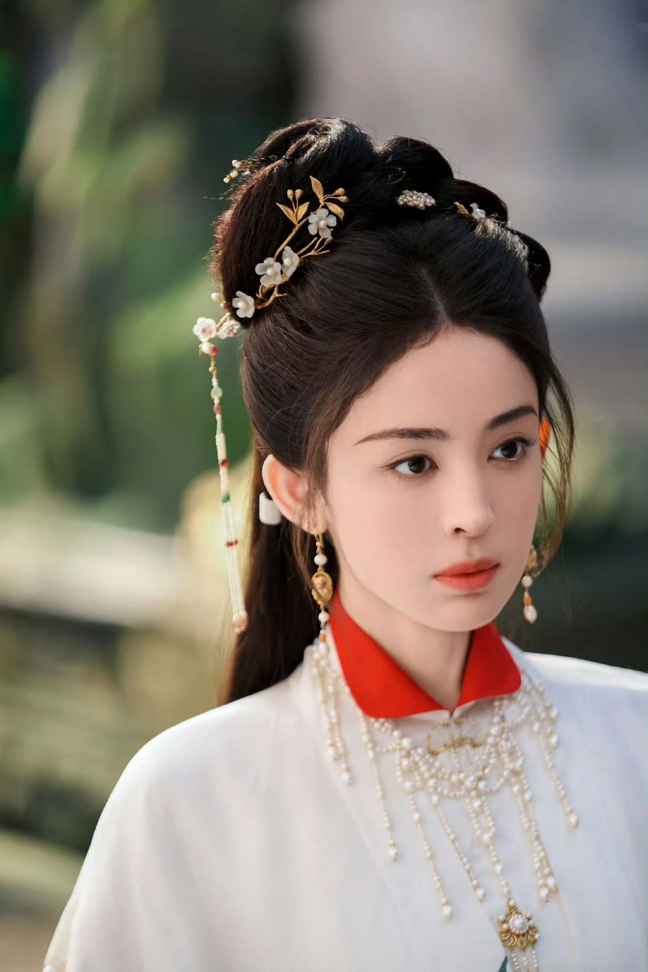 娜扎going人的事荣善宝顺手就做了 就这个荣善宝冷脸杀带劲！风华绝代荣大小姐，