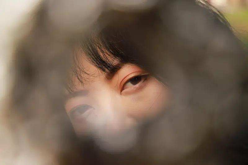 一个女人的外貌重要吗？

答案是重要，但没那么重要。

外貌就像入场券，能让别人