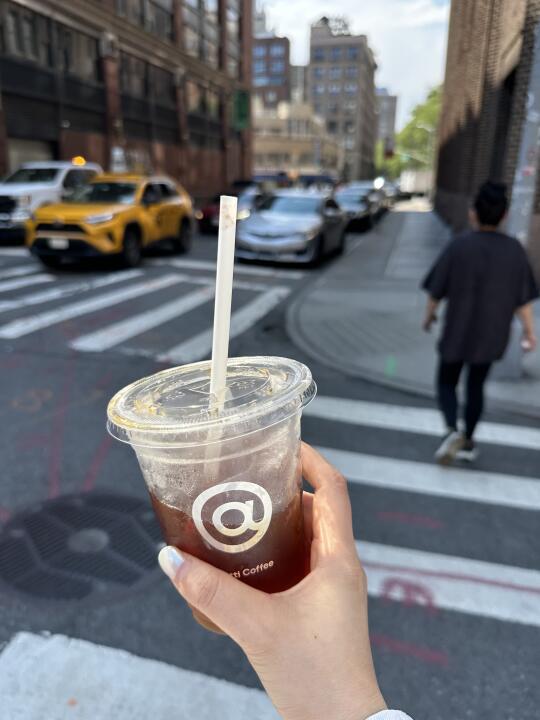 是谁喝到了曼岛开业第一天的库迪咖啡🥹