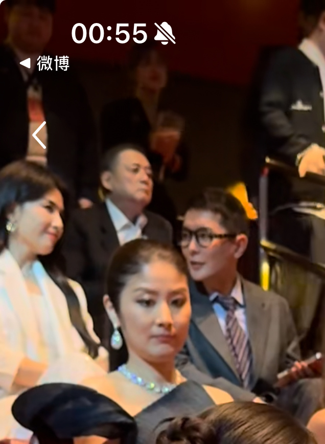 Rocco又跟刘涛姐玩儿了刘潇刘颂刘雯刘冲刘涛 刘氏一族 。怎么没有我们刘丹呢 