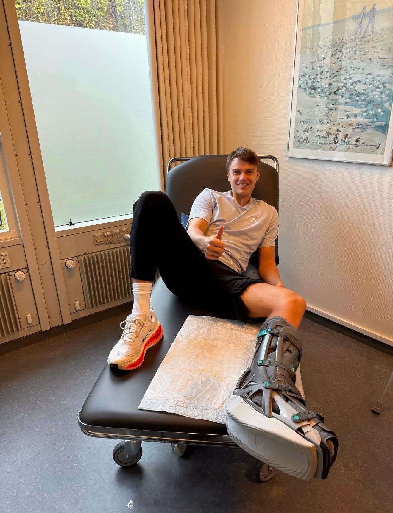 【鲁内积极恢复进入第二阶段】[爱你][爱你][爱你]希望早日康复啊！！网球tal