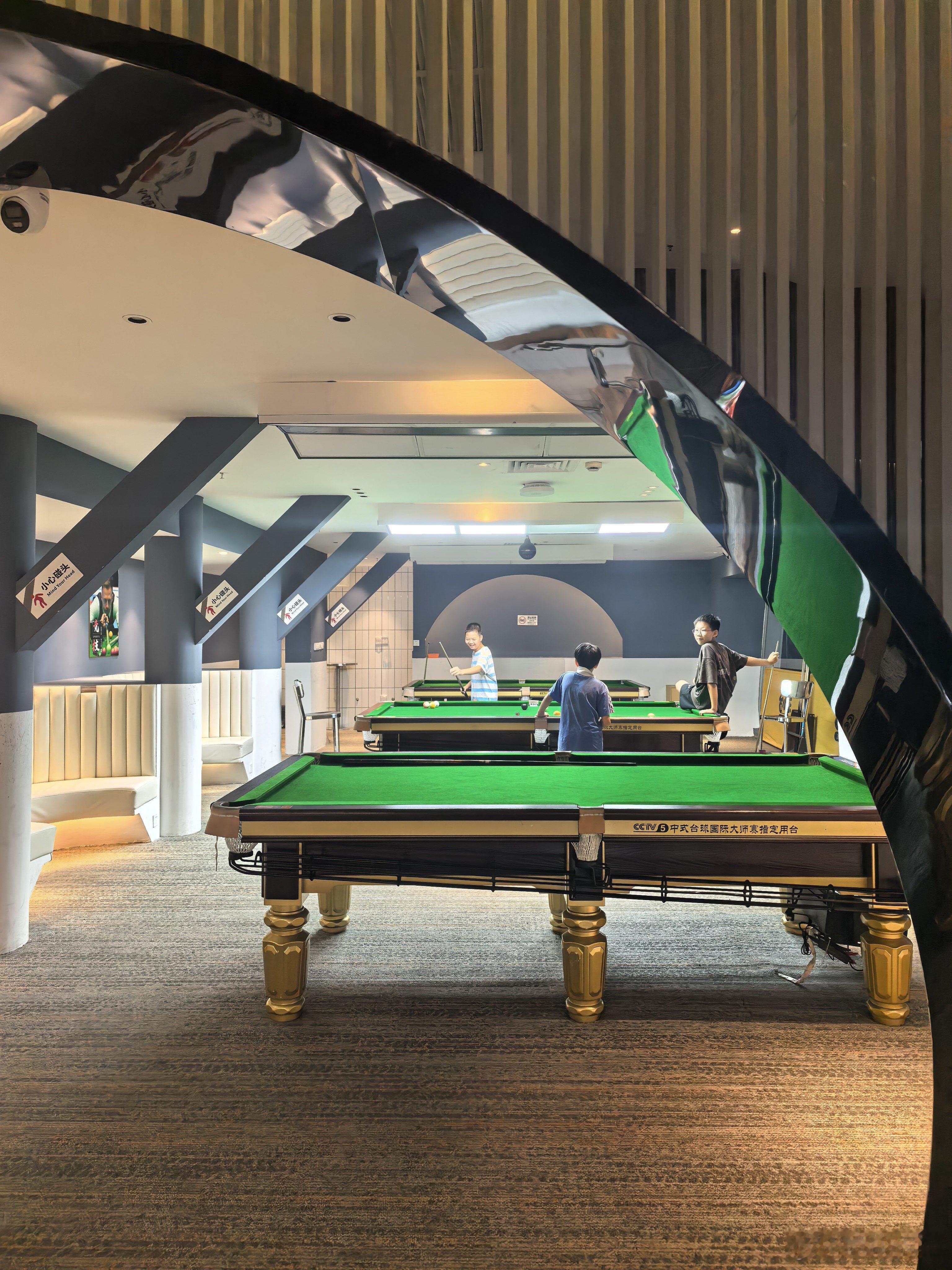 听听温特怎么说     来支持大光线五一档电影《三心两意》，目前热度很差必须点映