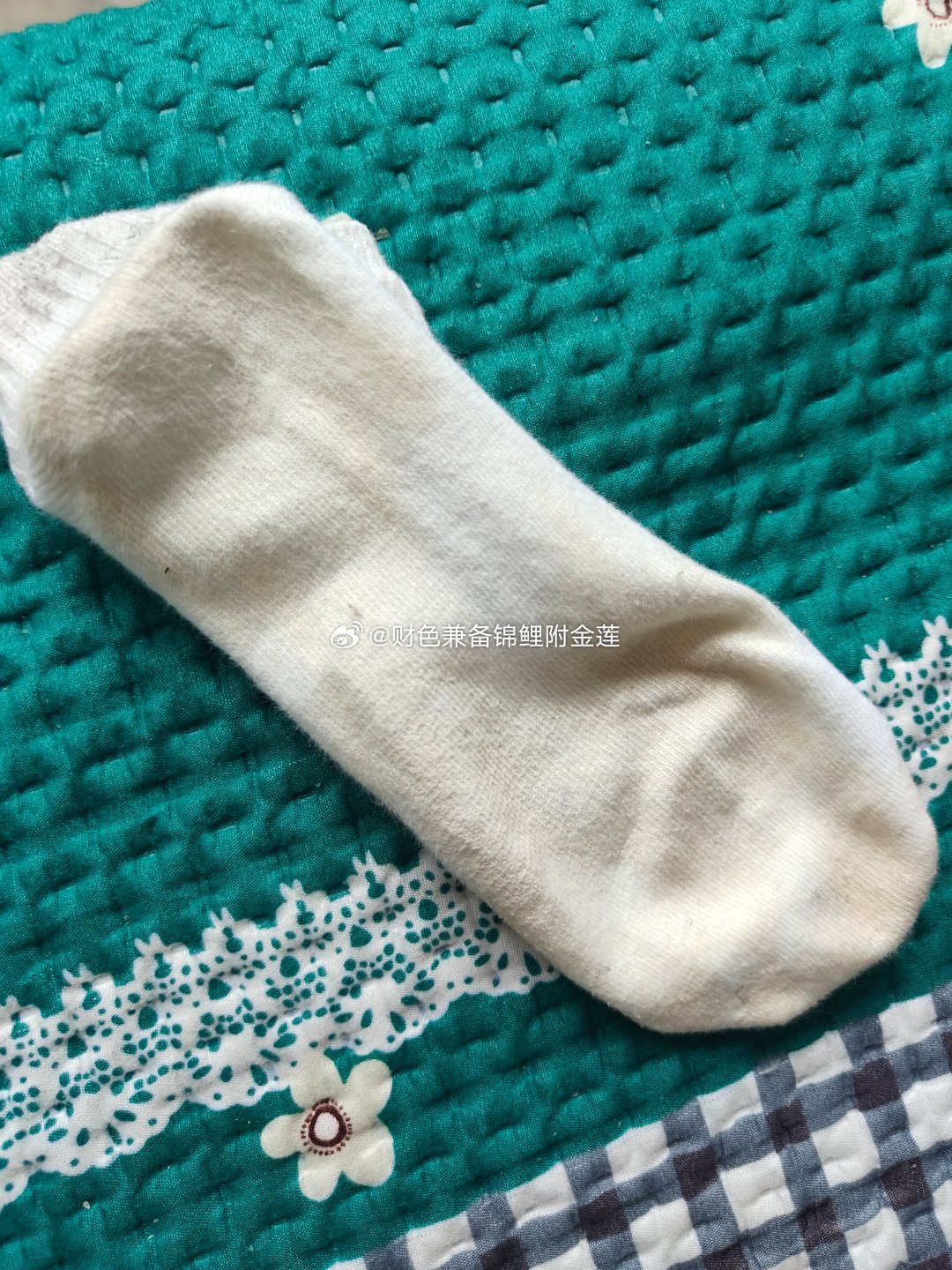 谁家的埋汰老孩焦黄焦黄的 