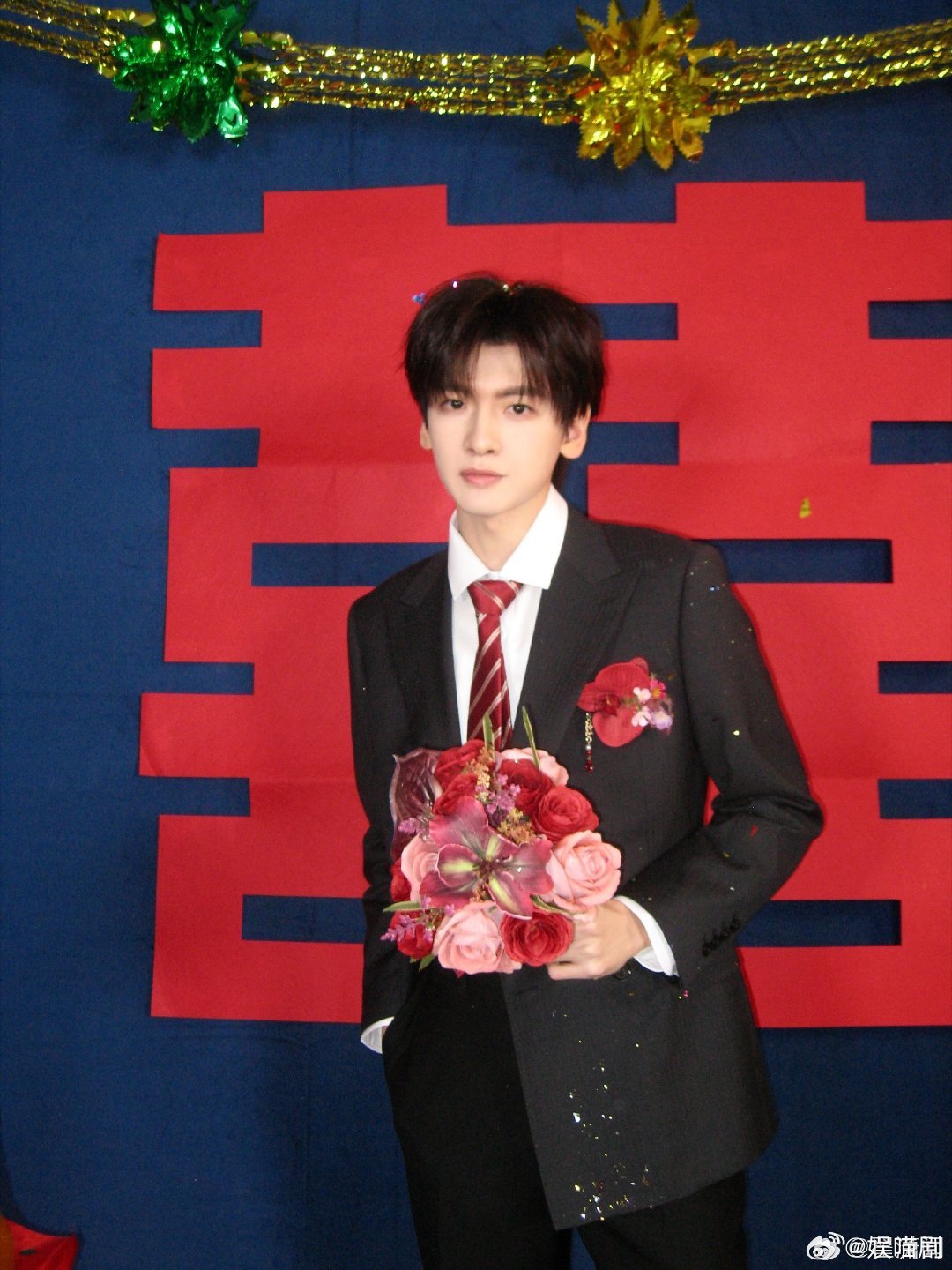 翟潇闻是不是忘了自己唱过红豆翟潇闻会唱红豆没告诉周诚周诚告白听得我眼泪汪汪，转头