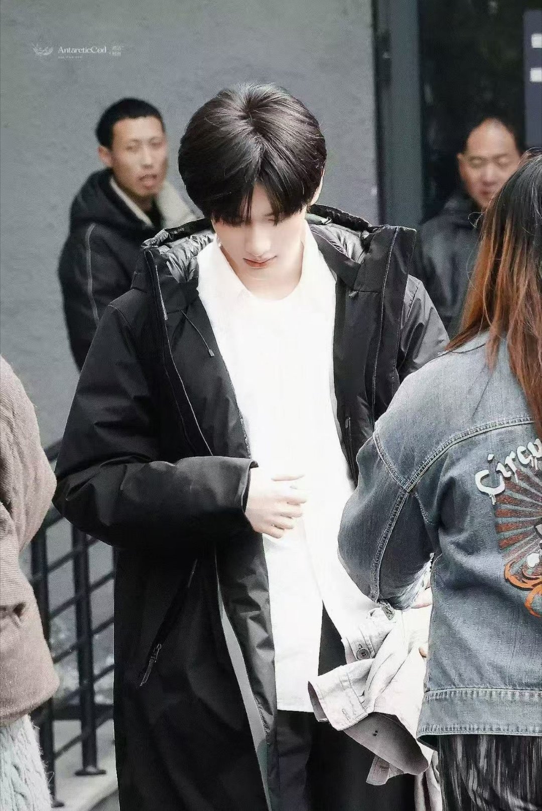 余宇涵今天简直是萌物 🐟 余宇涵职场新人belike 这个小可爱是谁？是呀，一