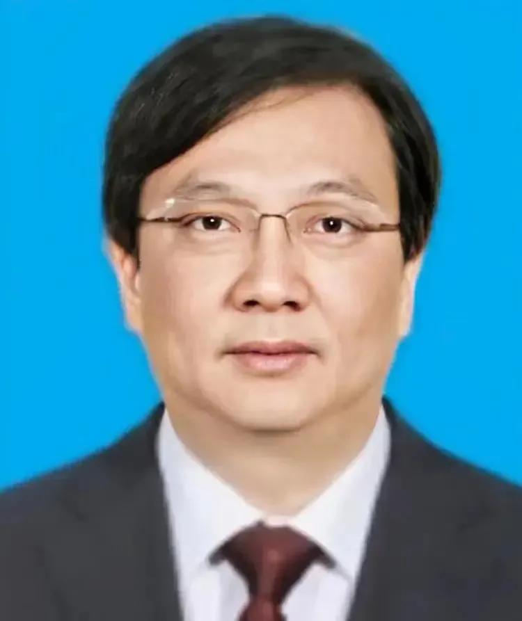 央企高管落马！中国黄金原董事长卢进被查，国企反腐成焦点

中央纪委国家监委通报：