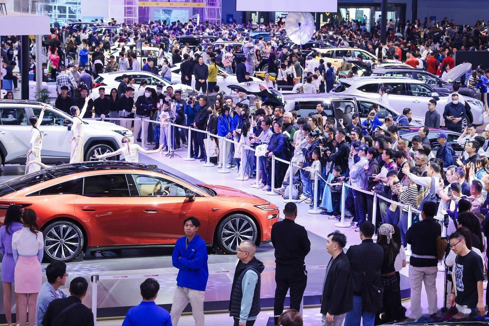 20万级纯电市场迎来价值重构！广汽丰田铂智7广州车展首发即开启预订，以“豪华新三