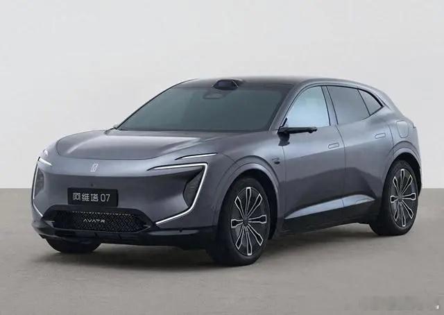 #大v聊车##enzo碎钞机# 【拳打L6，脚踢Model Y，阿维塔07证件照