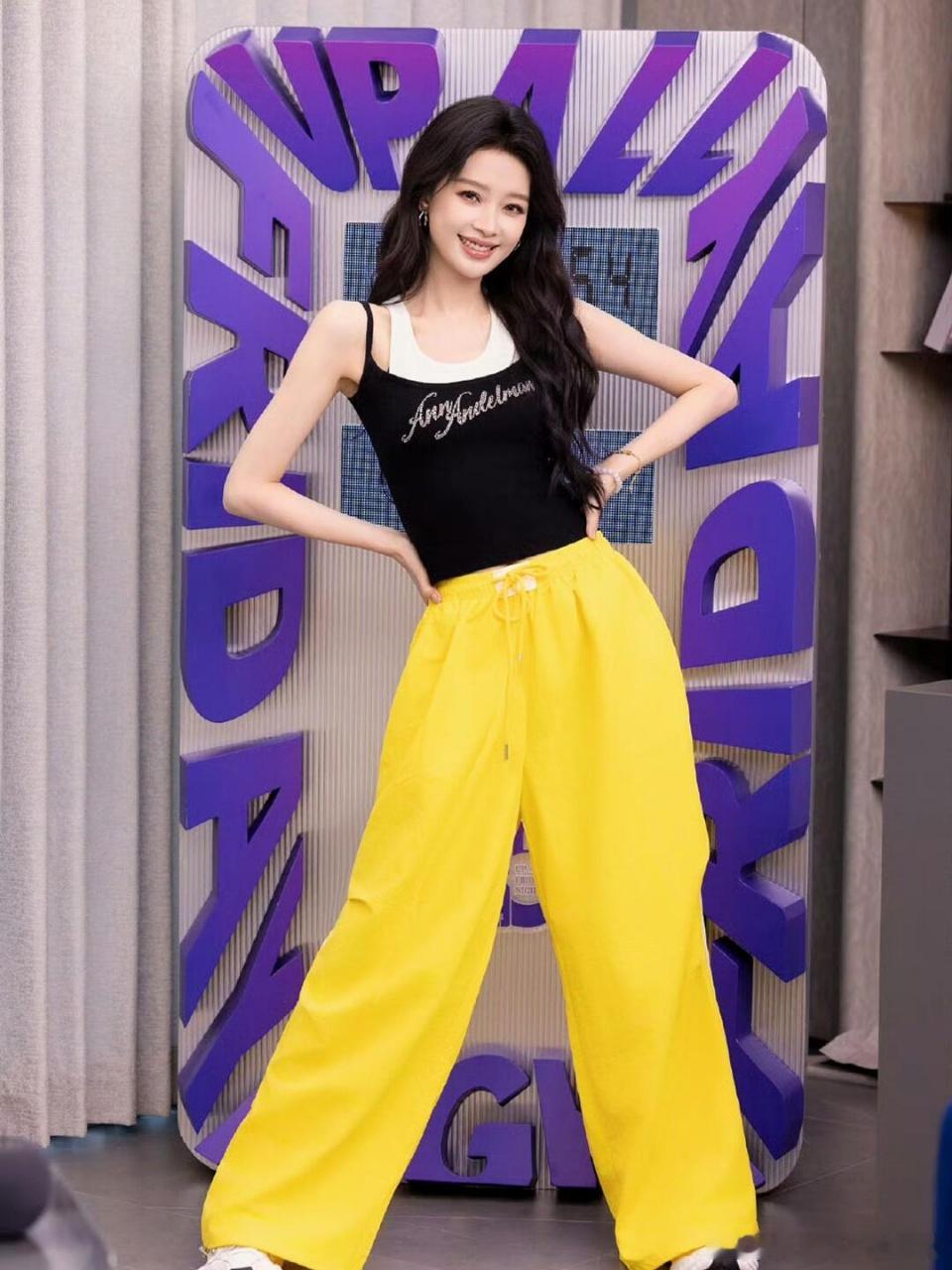 孙怡不喜欢被人贴标签 孙怡没把“大女主”当勋章，她说自己不太喜欢被贴标签。别人怎