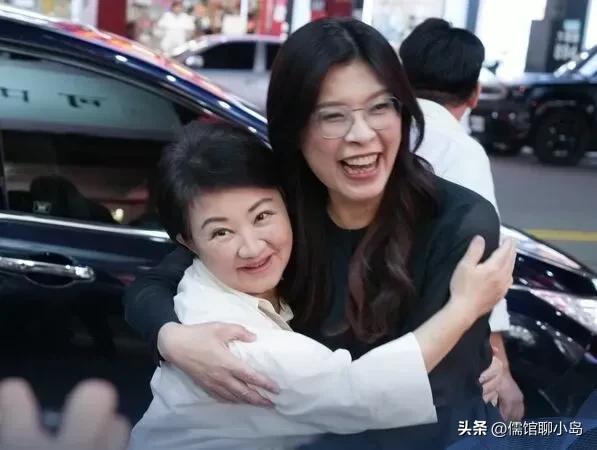 访美是否与郑丽文沟通？ 卢秀燕避答 仅称：大家意见多元 但可以沟通 

台中市长