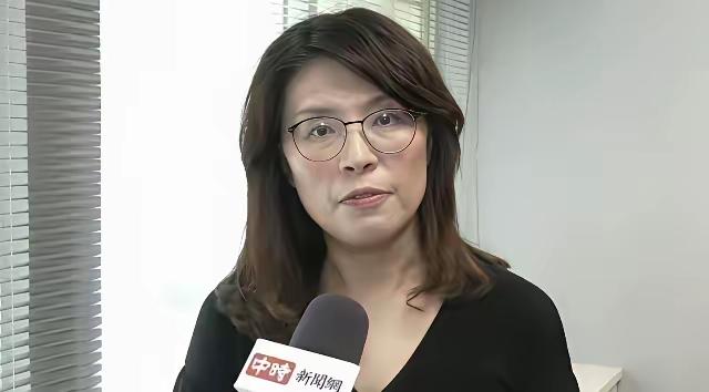 郑丽文刚说为了两岸和平能来大陆跑100趟，国台办很快就回应了！这里面藏着两岸对话